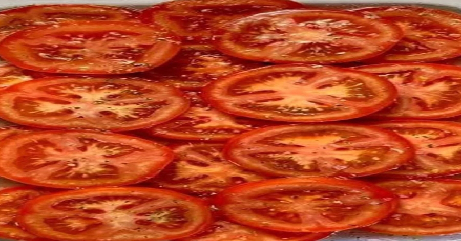Tomatoes: A Kitchen Staple Packed with Health Benefits