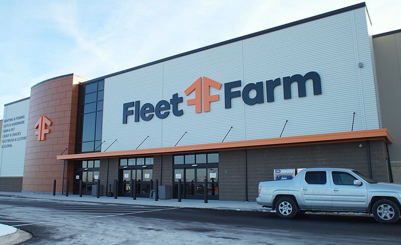 Can I Bring My Dog to Fleet Farm? The REAL Pet-Friendly Policy in 2024
